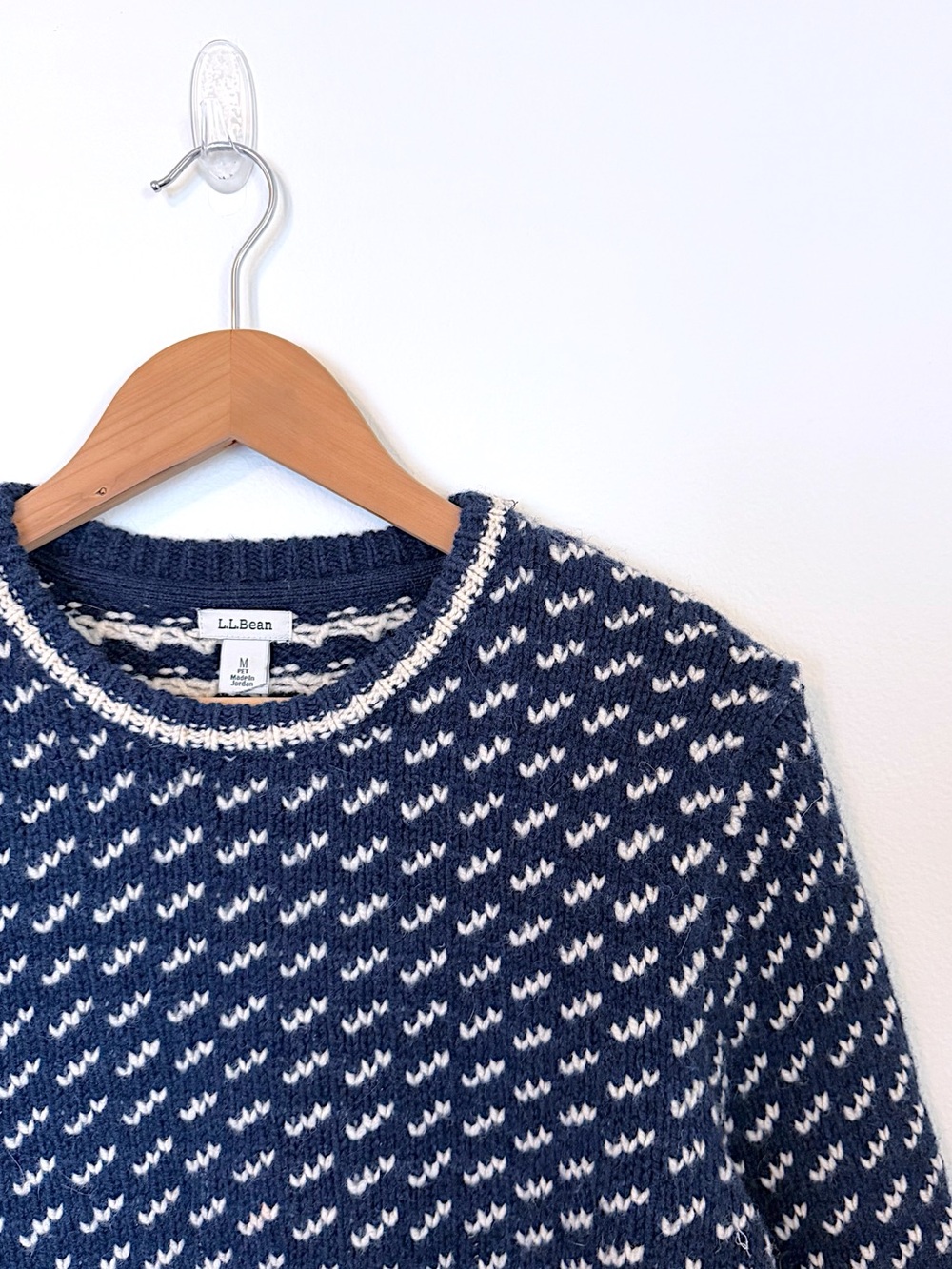 L.L.Bean 100% Lambswool Fair Isle Sweater Navy Ivory Coastal Grandma M Petite - Picture 8 of 12